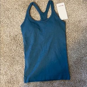 NWT ebb to street tank